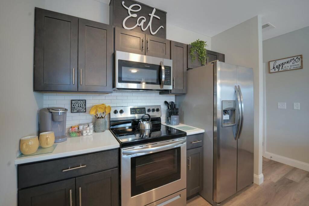 Beautiful 2Br Apt/Ewr Airport/King /Free Parking Newark Exterior photo